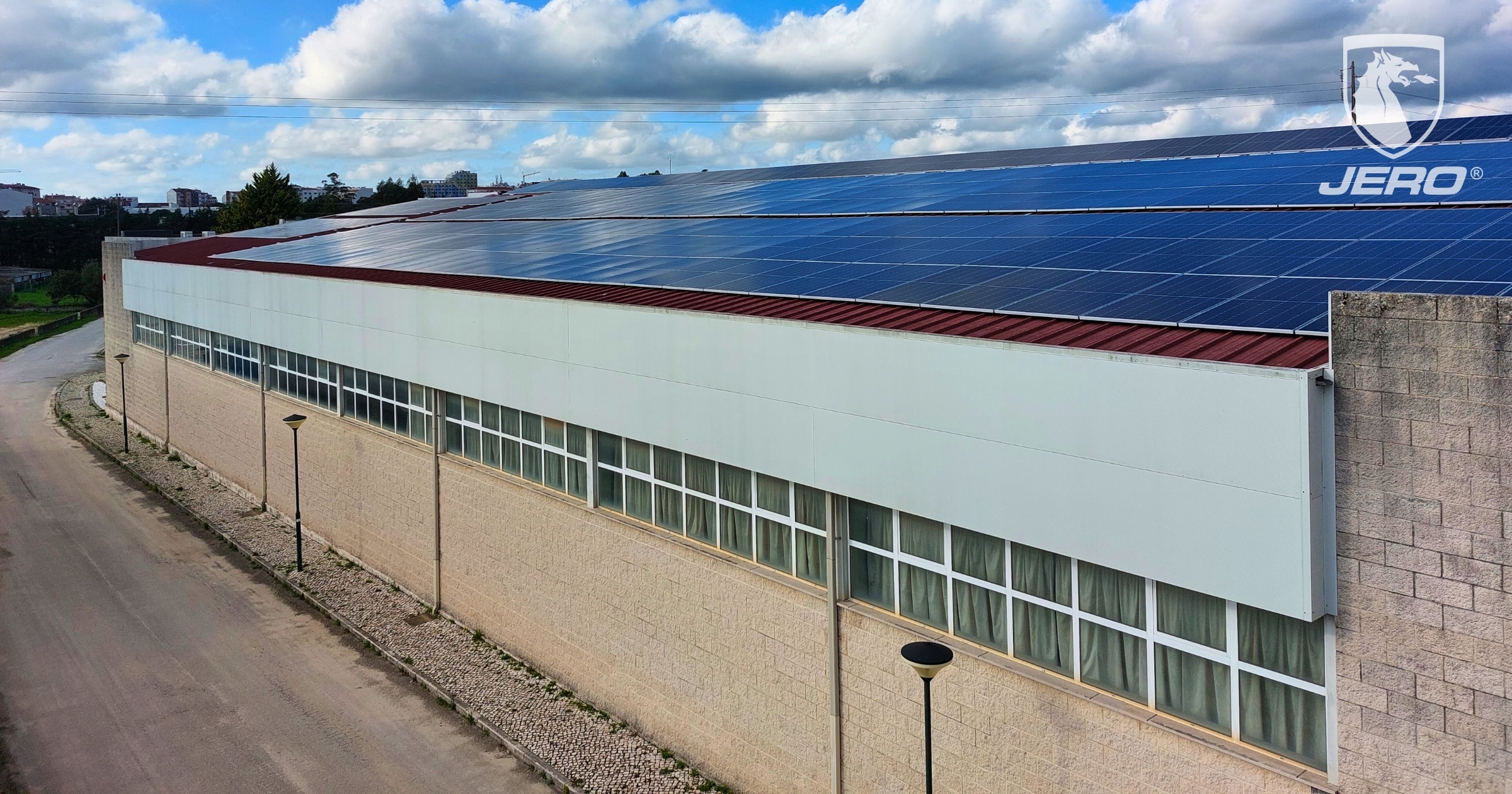 Mais de 300 painéis fotovoltaicos tornam JERO mais amiga do ambiente